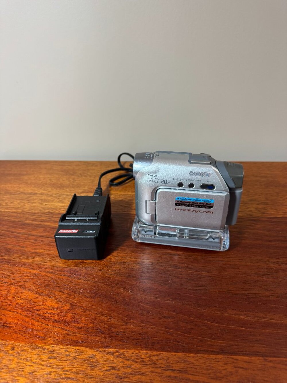 Sony Handycam DCR-HC32 Digital Video Camera Recorder, Battery & Accessories